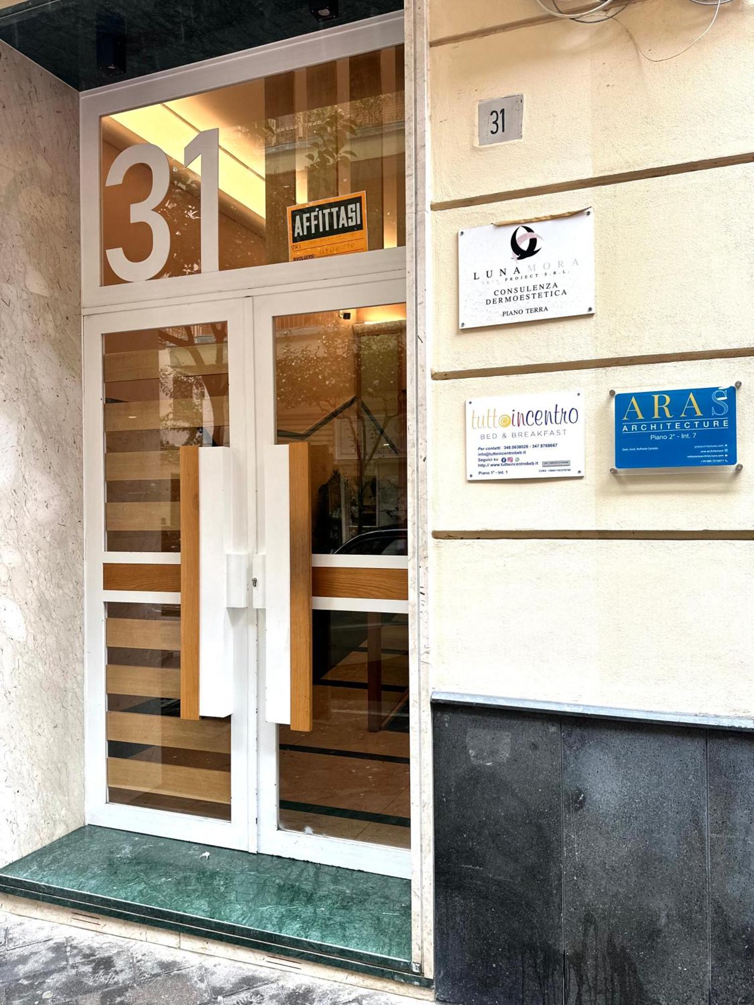 Tuttoincentro Acomodação com café da manhã Salerno Exterior foto
